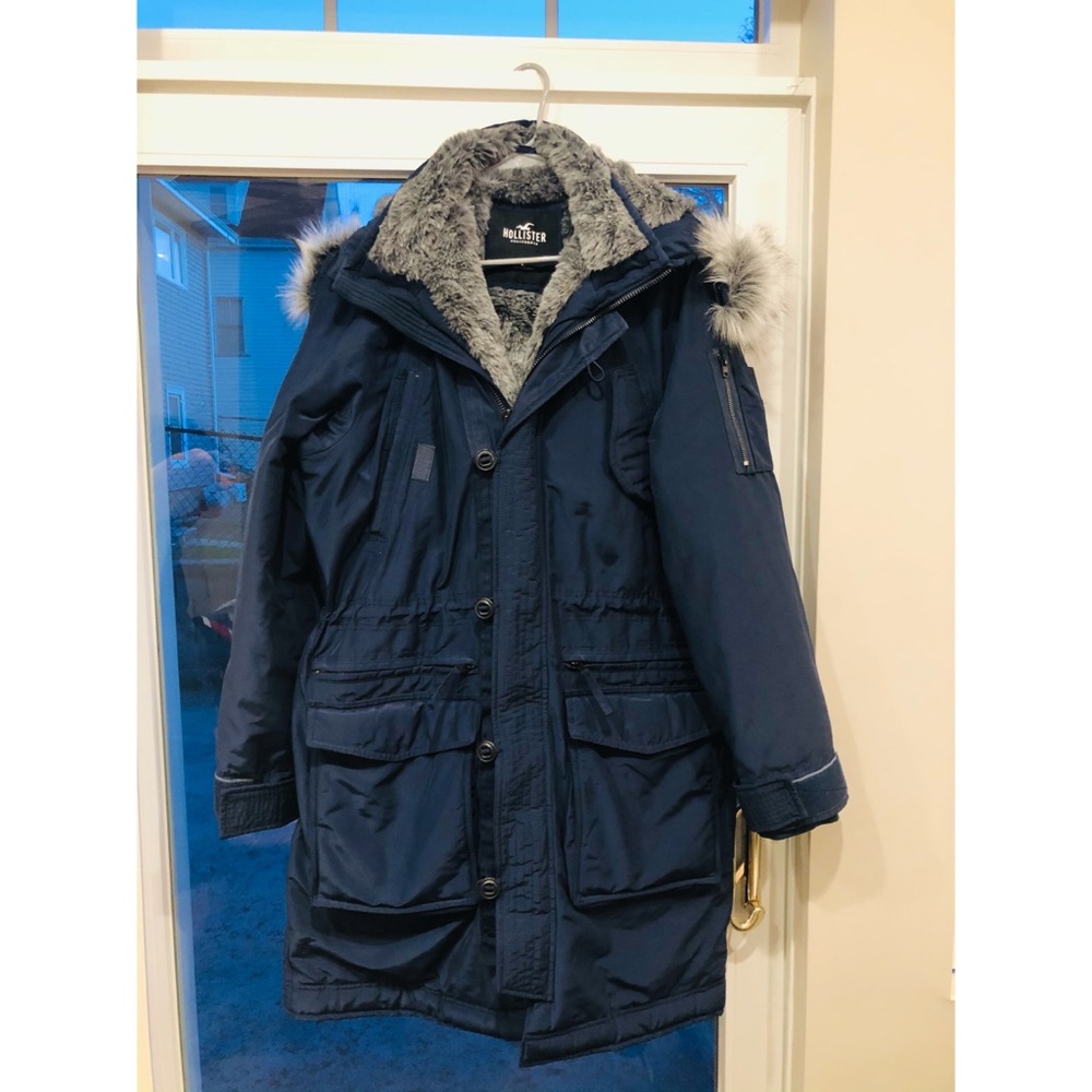 Large Hollister Down Filled Heavy Winter Coat